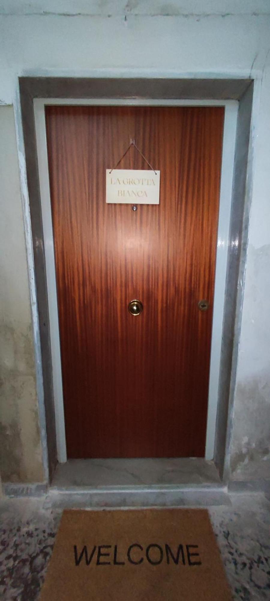 Apartamento La Grotta Bianca Nápoles Exterior foto